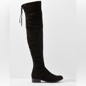 American Eagle Suede Boots; Size 5; Black Color.